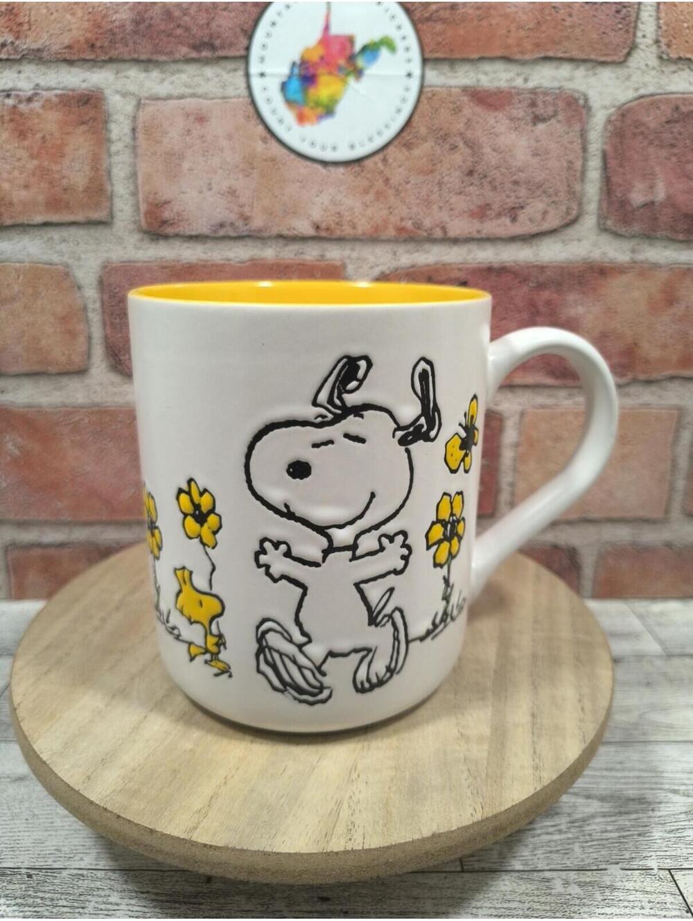 Peanuts Snoopy And Woodstock Garden Fun Etched Painted Design 20oz Mug NWT